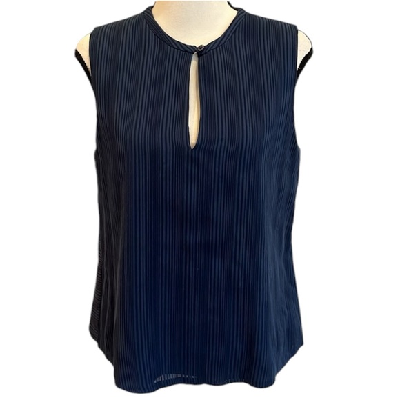 Theory Navy Sleeveless Blouse Size Medium - Picture 1 of 9